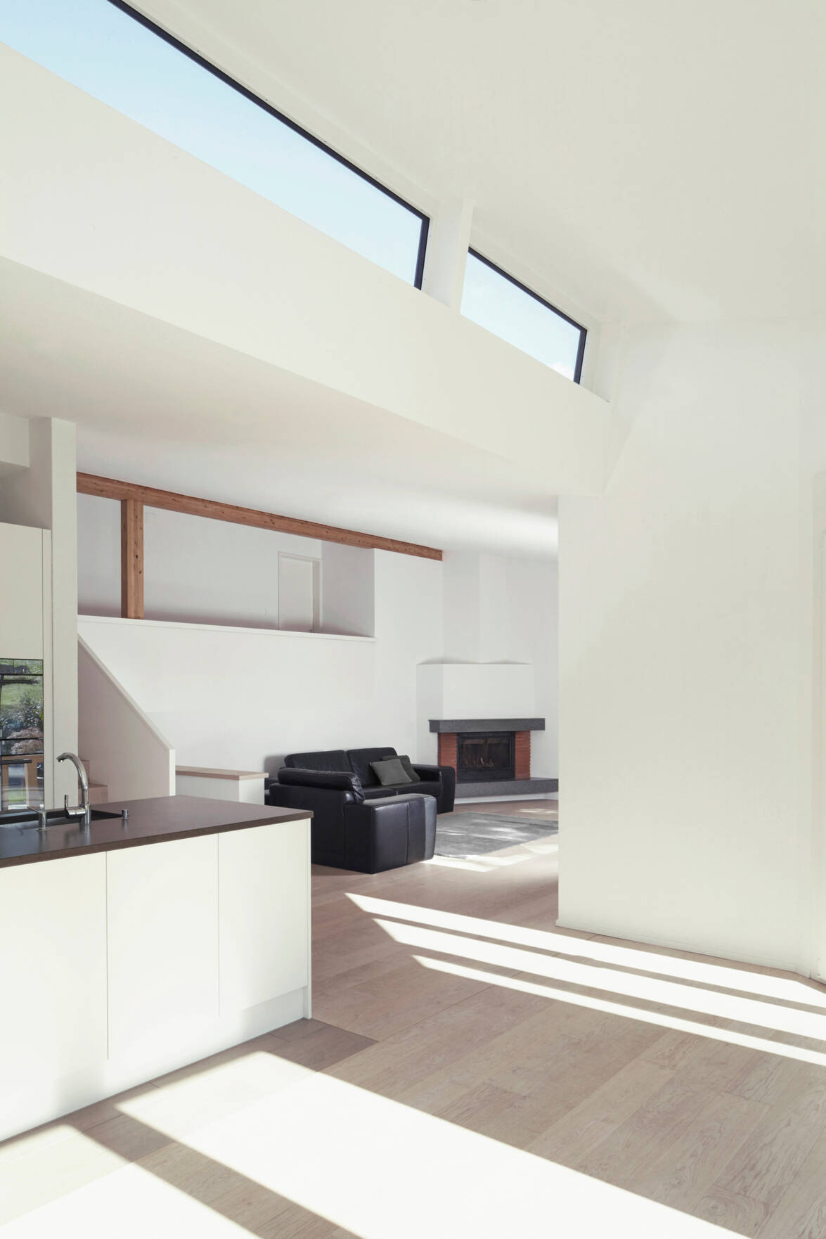 Anbau mit Oberlichter, Blick in Richtung Wohnraum