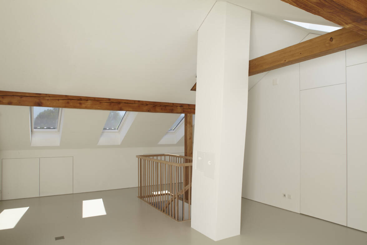 Verbindungstreppe von Dach- zu Obergeschoss