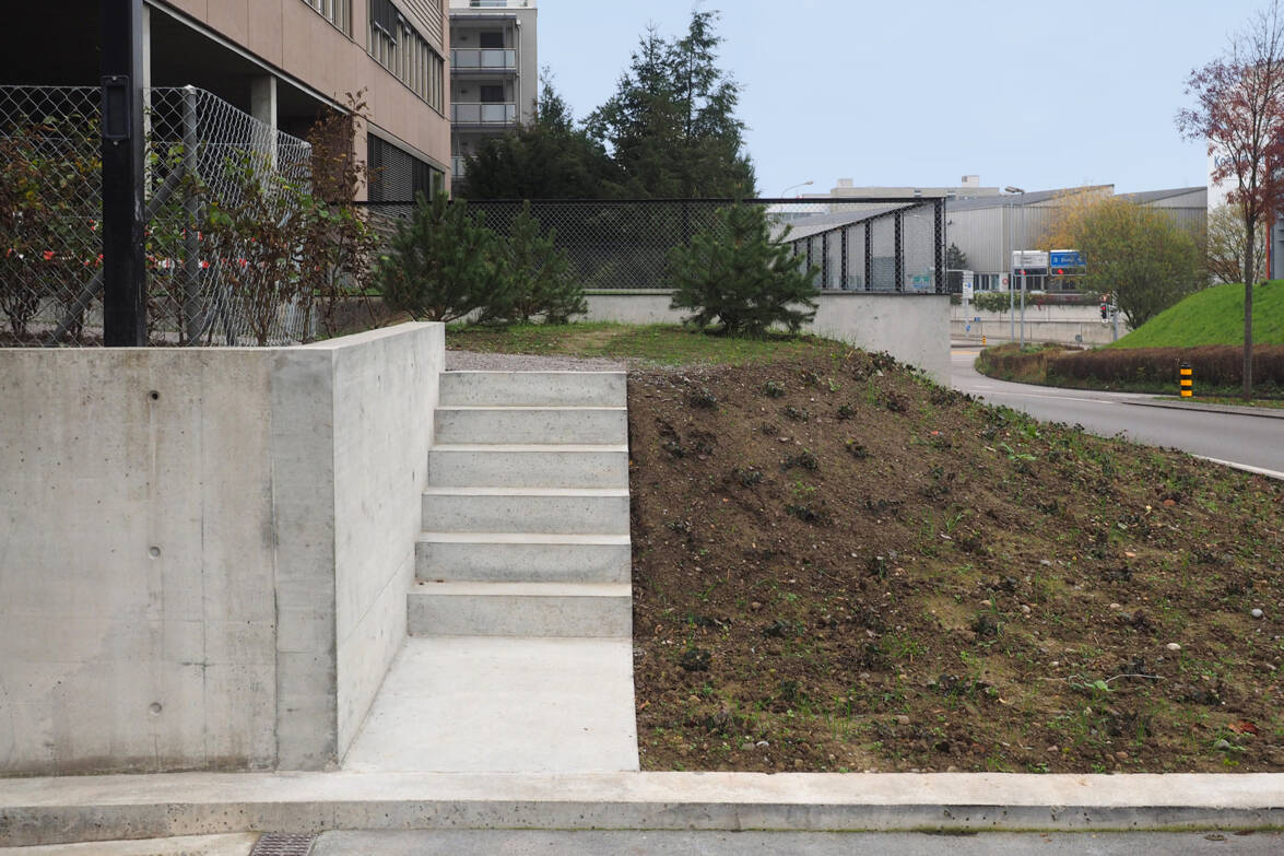 Blick auf Parkierung, Ausfahrt Tiefgarage <br>