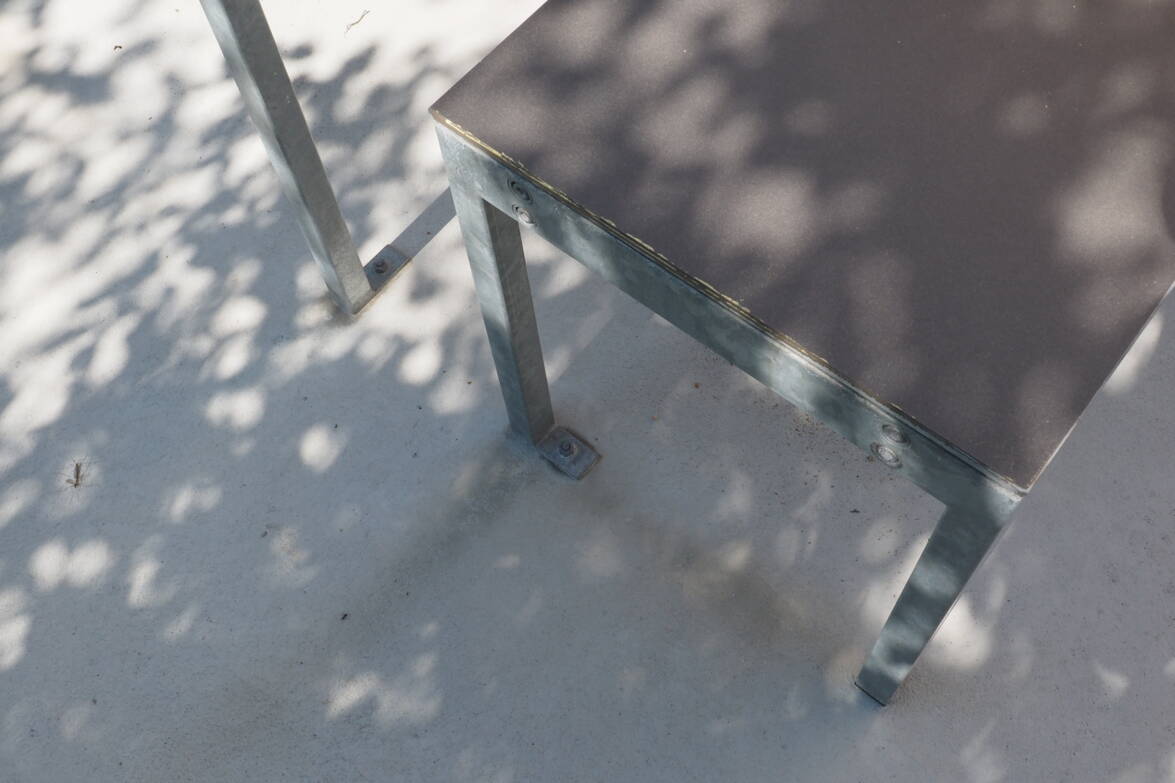 Befestigung Tisch und Sitzbank