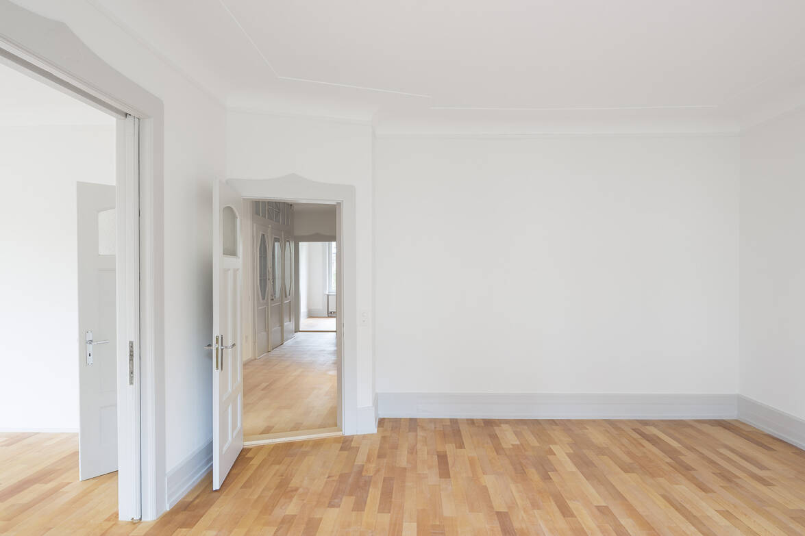 Durchblick Wohnen zu Gang