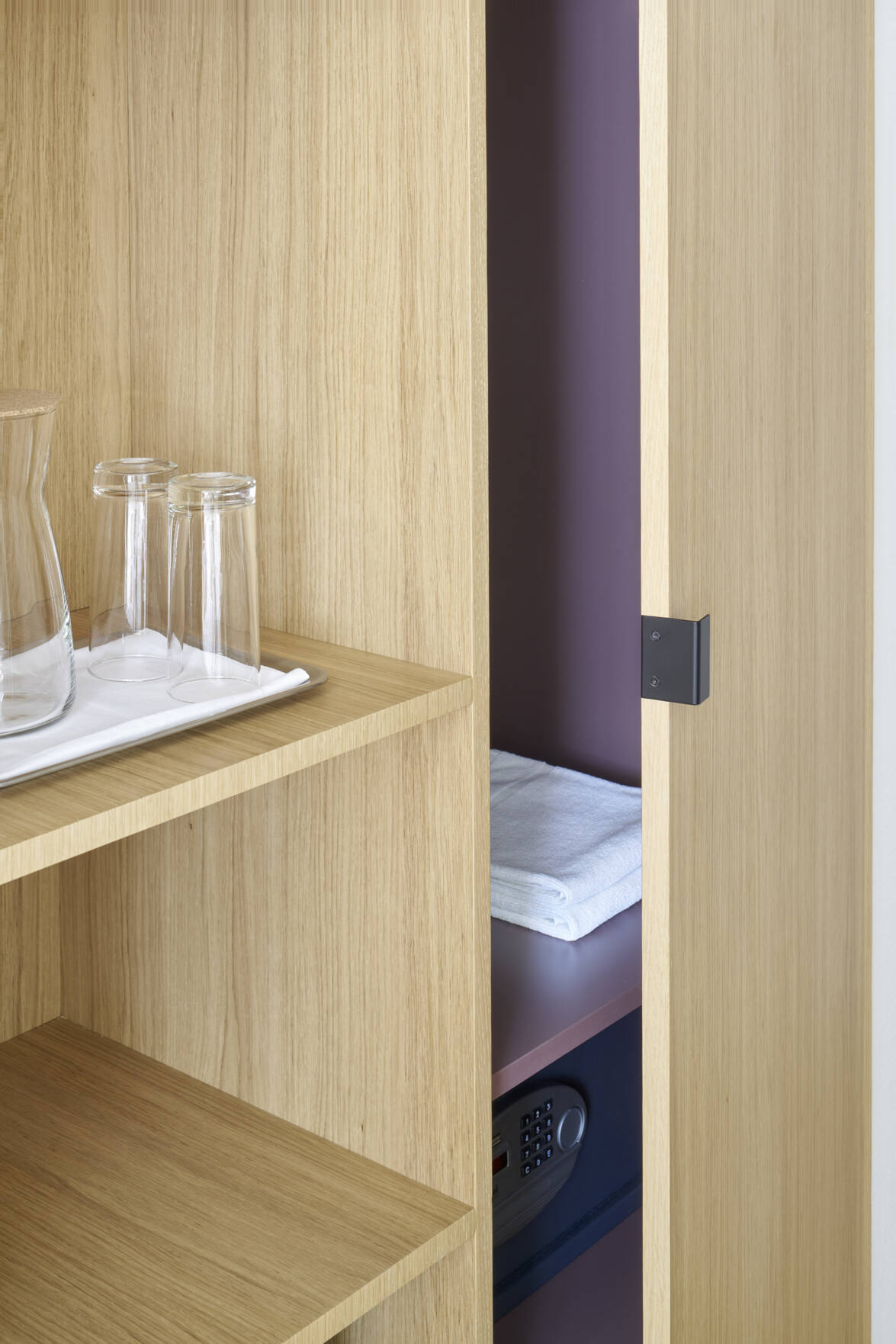 Eingangsbereich, Einbauschrank Detail Innenleben